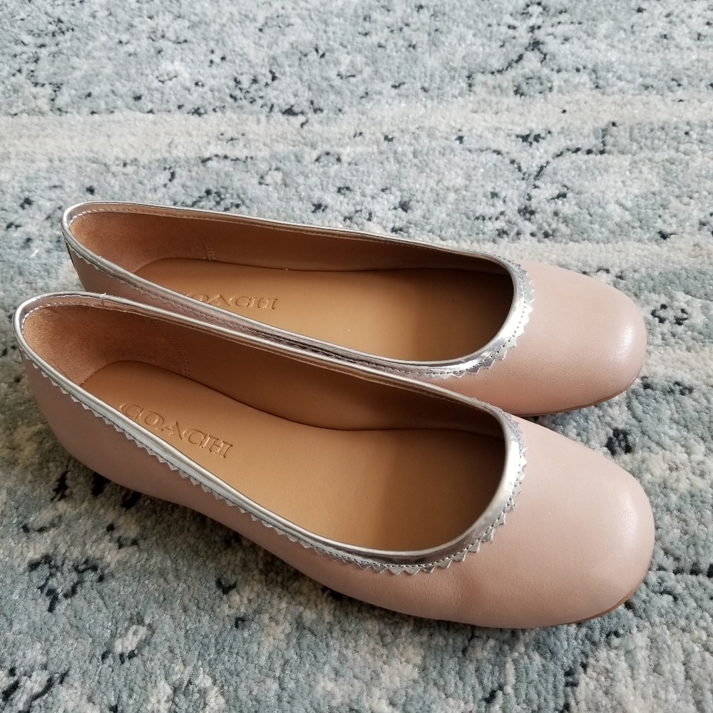 Coach flats